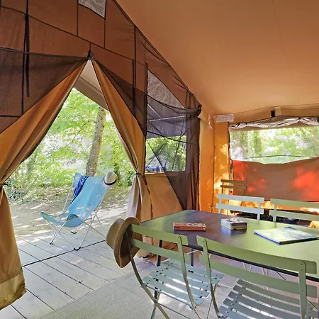 Huttopia Calvados - Normandie キャンプ場 *